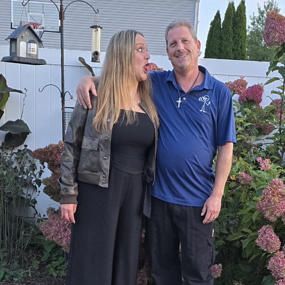 🦋11/6 -Frogprincess01 IS LIVE! W/heather1976p - LOW STARTS & 50%Off Closet - Picture 3 of 16